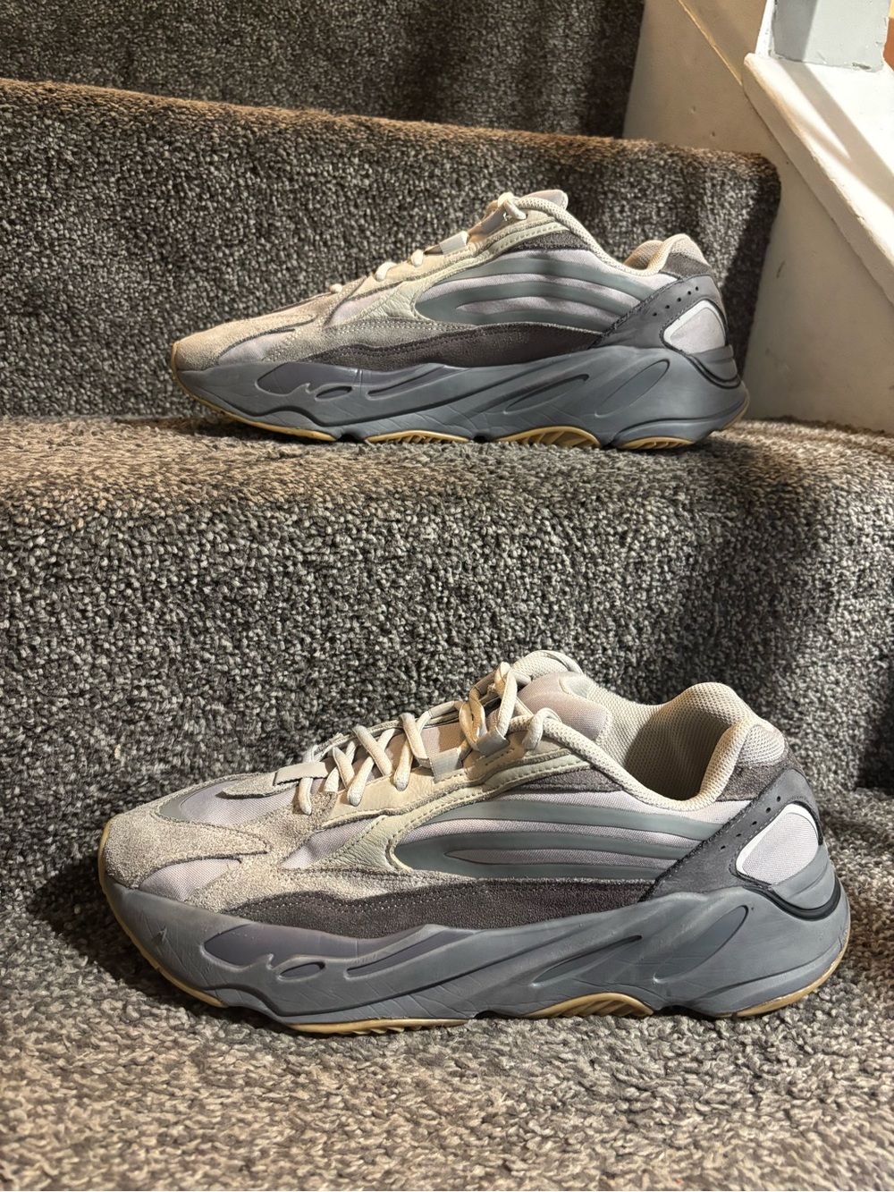 adidas Yeezy Boost 700 V2 Tephra authentic and clean excellent condition